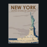 New York Frihetsstatyn Retro Vykort<br><div class="desc">New York resedesign i en retro stil. Frihetsstatyn är en kolossal neoklassisk skulptur på Liberty Island i New Yorks hamn i New York City.</div>