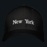 New York Hat Broderad Keps<br><div class="desc">Vi presenterar vår "New York" Hat - ett tidlöst och ikoniskt tillbehör som betalar heder åt den stad som aldrig sover. Det här är mer än bara ett tillbehör. Det är ett påstående-biet som låter dig bära en biet av Big Apple var du än går. "New York" är tillverkad av...</div>