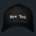 New York Hat Broderad Keps<br><div class="desc">Vi presenterar vår "New York" Hat - ett tidlöst och ikoniskt tillbehör som betalar heder åt den stad som aldrig sover. Det här är mer än bara ett tillbehör. Det är ett påstående-biet som låter dig bära en biet av Big Apple var du än går. "New York" är tillverkad av...</div>