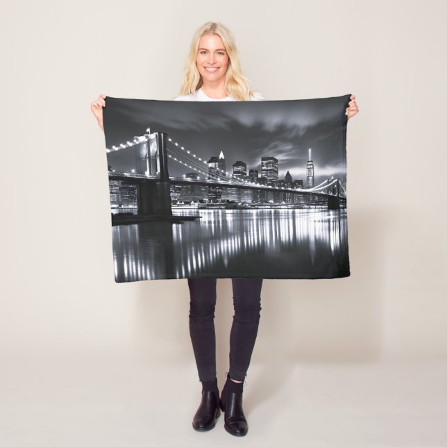 New York Skyline Brooklyn Bridge Monokrom Natt Fleecefilt (På plats)