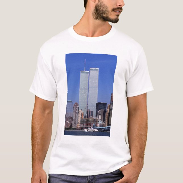 New York, USA. Tvilling torn i berömden Tee Shirt (Framsida)