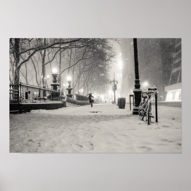 New York Winter - Snowy Night - Bryant Park Poster (Framsidan)