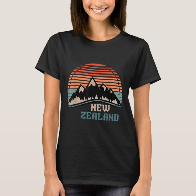 New Zealand Mountain Hiking Gift New Zealand  T Shirt (Framsida)