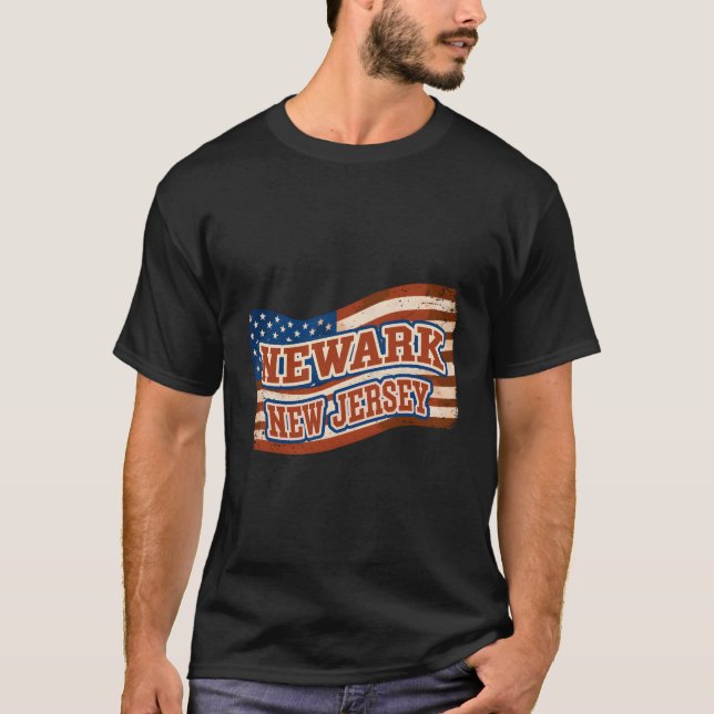 Newark City New jersey American Flagga T Shirt (Framsida)