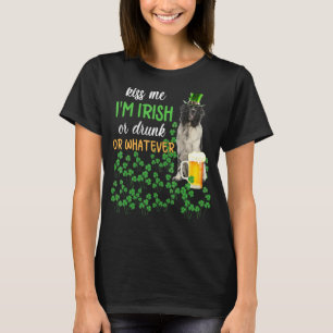 Newfonderland Kiss Me jag är irländsk eller drunk T Shirt