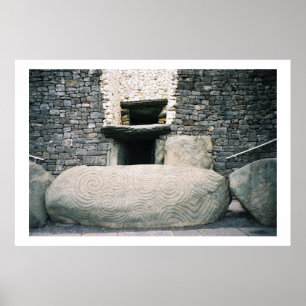 Newgrange Irland, forntida spirala stensymboler Poster