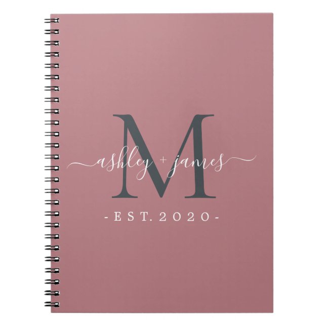 Newlyed Monogram Namn Year Dusty Ro Anteckningsbok (Framsidan)