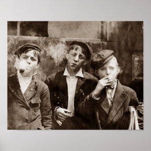 Newsboys som röker - arbets- foto 1910 för barn poster