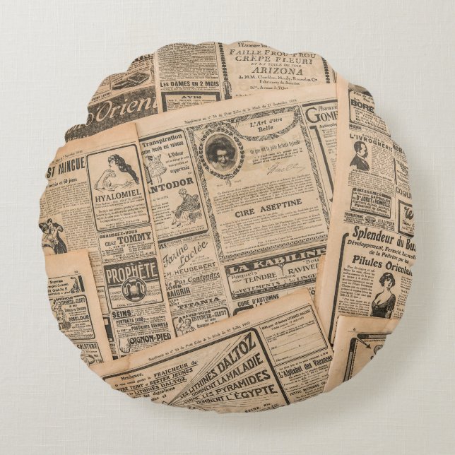Newspaper pages with antique advertising. Vintage  Rund Kudde (Framsidan)