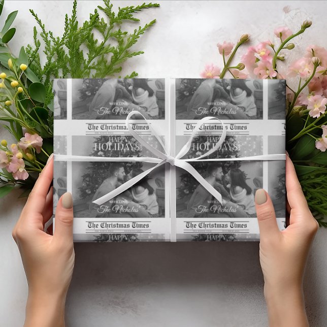 Newspaper What A Year Holiday Photo Christmas Presentpapper (Skapare uppladdad)