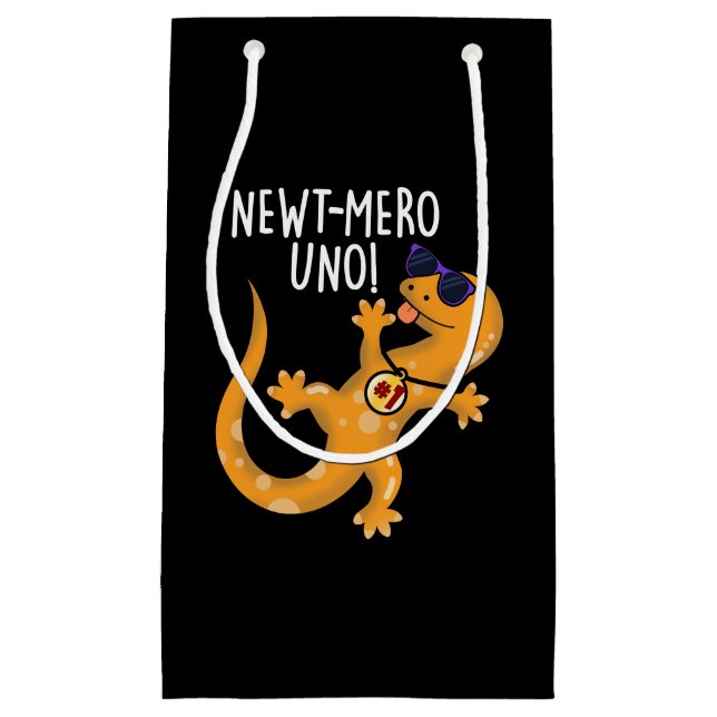 Newt-mero Uno Funny Newt Pun Mörk BG (Framsidan)