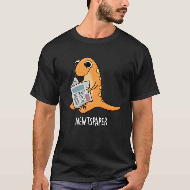 Newtspaper Funny Newt Pun Mörk BG T Shirt (Framsida)