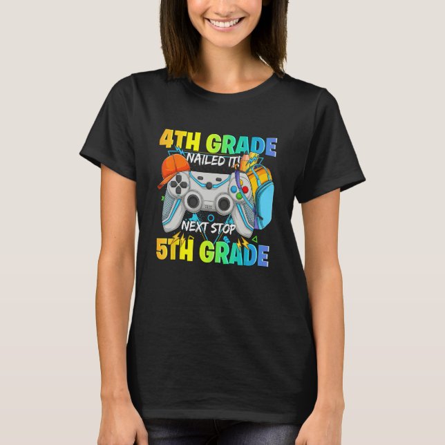 Next stop 5th grade 4th grade nailed it Graduate V T Shirt (Framsida)