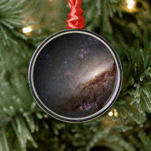 NGC 4258 genomgår intensiv stjärnbildning. Julgransprydnad Metall