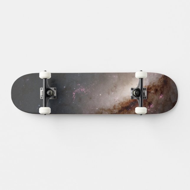 NGC 4258 genomgår intensiv stjärnbildning. Mini Skateboard Bräda 18,5 Cm (Horz)