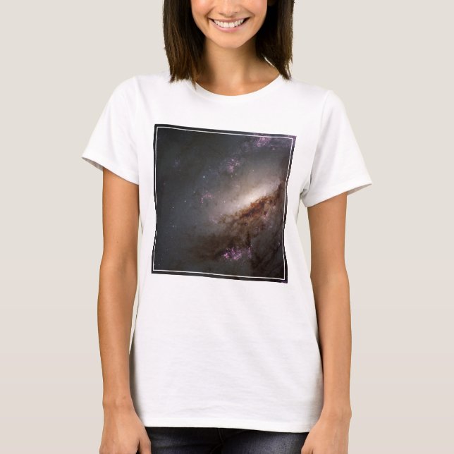 NGC 4258 genomgår intensiv stjärnbildning. T Shirt (Framsida)