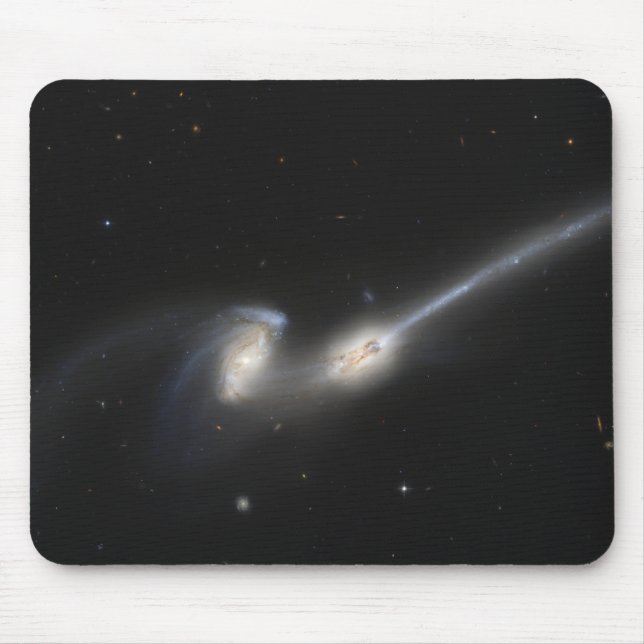 NGC 4676, även känd som Mice Galaxies Musmatta (Framsidan)
