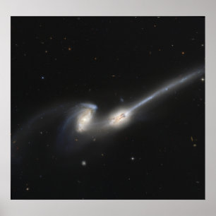 NGC 4676, också som är bekant som musgalaxerna Poster