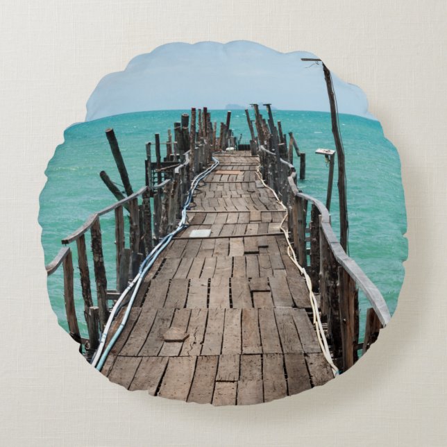 Nice wooden bridge with blue sea background at Sam Rund Kudde (Framsidan)