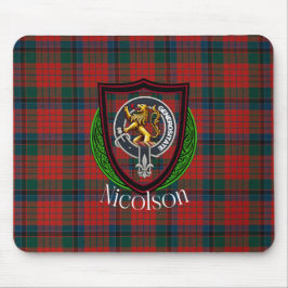 Nicolson skotska klan tartan och vapensköld musmatta