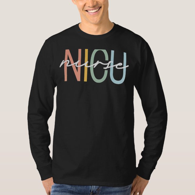 NICU Nurse ICU Neonatal Boho Rainbow Team Tiny Hum T Shirt (Framsida)