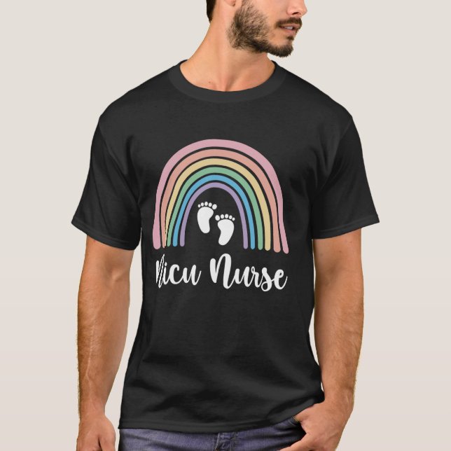 NICU Nurse ICU Neonatal Boho Rainbow Team Tiny Hum T Shirt (Framsida)