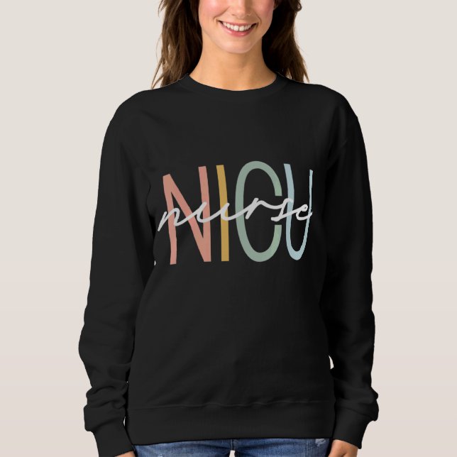 Nicu Nurse Icu Neonatal Boho Rainbow Team Tiny Hum T Shirt (Framsida)