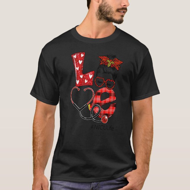 Nicu Nurse Play Leopard Kärlek Heart Messy Bun Rn  T Shirt (Framsida)