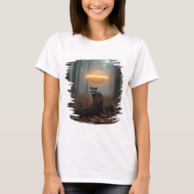 Niedliches Waschbär-UFO-Design im Wald T Shirt (Framsida)