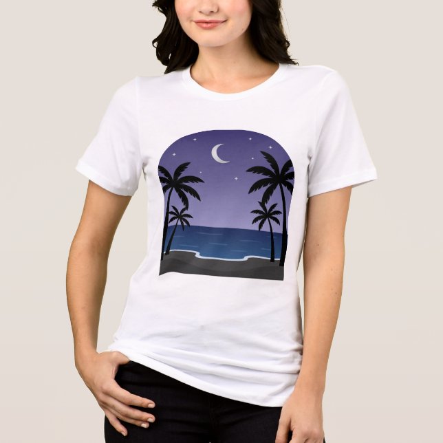 Night Beach – Moon over Waves T-Shirt (Framsida)
