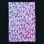 Night Desert Saguaro Cacti Mönster Watercolor Kökshandduk<br><div class="desc">Torka av köket med den här lila och blå vattenfärgshandduken. Gör en underbar husuppvärmning eller en bröllop-gåva! Du kan anpassa den och även lägga till text. Kolla min butik för mycket mer färg och mönster!</div>