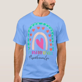 Night Senior Lycklig i förra dagarsskolans regnbåg T Shirt