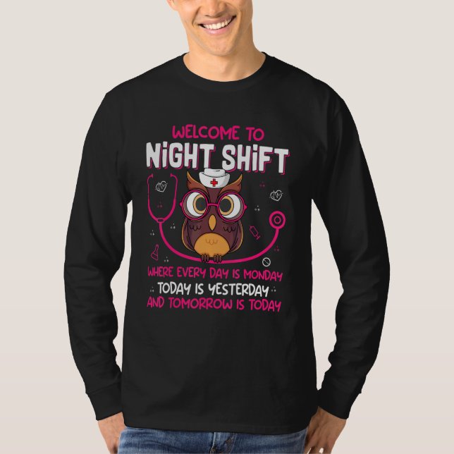 Night Shift Nurse Owls   Nursing RN LPN CNA Women T Shirt (Framsida)