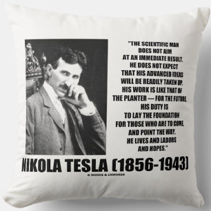 Nikola Tesla Scientific Man siktar inte omedelbart Kudde
