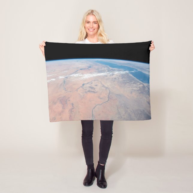 Nile River Winding Northward intill Röda havet Fleecefilt (På plats)