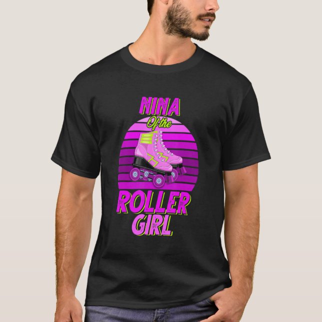 Nina of the Birthday Girl Roller Skating Party T Shirt (Framsida)