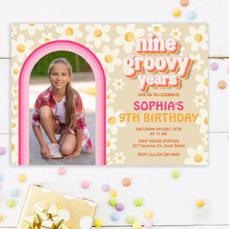Nine Groovy Retro Daisy Photo Birthday-inbjudan Anteckningskort