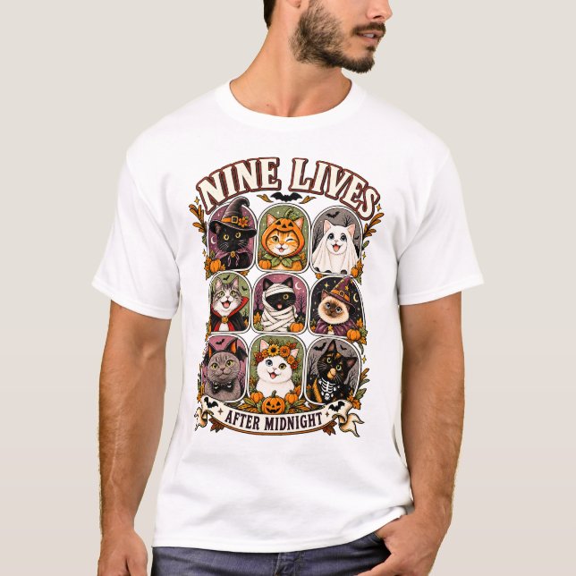 Nine Lives After Midnight Halloween Cats T-Shirt (Framsida)