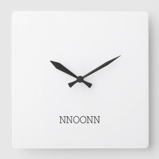 NINGEN ENKEL LOGOTYP WALL CLOCK FYRKANTIG KLOCKA