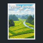 Ninh Binh Vietnam Travel Vykort<br><div class="desc">Ninh Binh, som ligger bara ett par timmar söder om Hanoi, är en av Vietnams gömt gemar, som ofta kallas "Ha Long Bay on land" tack vare dess slående kalkstenskarstformationer stigning ut ur grönt ris och avvattna floder. Regionen är en fristad för natur älskare, fotografer och alla som söker en...</div>