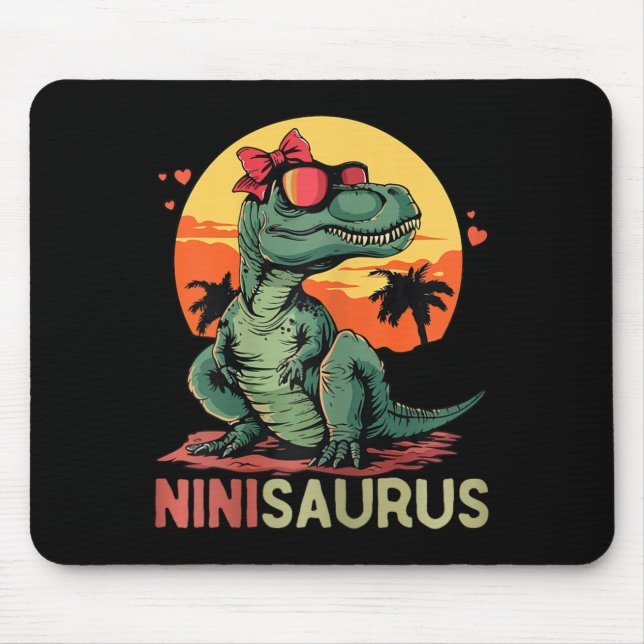 Ninisaurus Dino Dinosaur Nini-saurus T-rex Mamma Musmatta (Framsidan)
