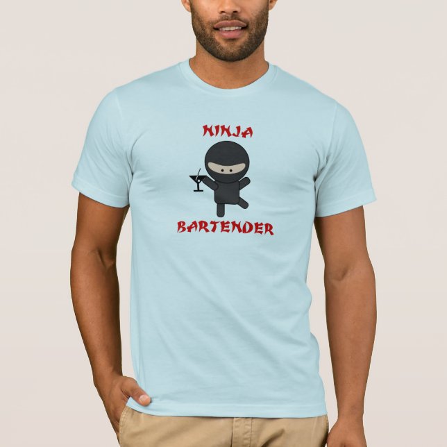 Ninja Bartenderinnehav Martini Tee Shirt (Framsida)
