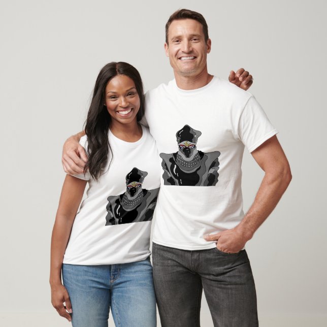 Ninja i svart klädsel. t shirt (Unisex)