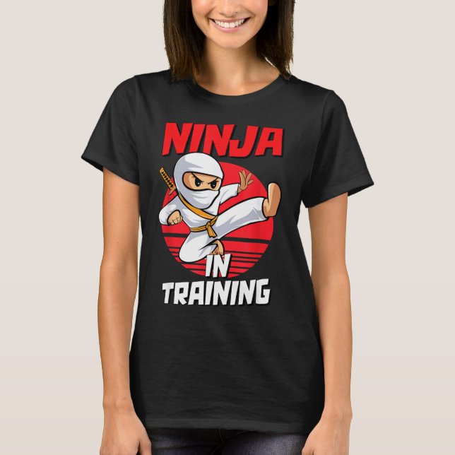 Ninja In Training Costume Party Warrior Boys Girls T Shirt (Framsida)