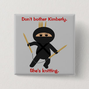 Ninja med cirkulärstickor knapp