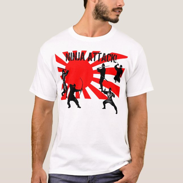 Ninjas för Ninja attacksvart på japansk flagga Tee (Framsida)