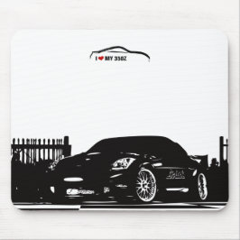 Nissan 350Z vadderar den svart musen Musmatta