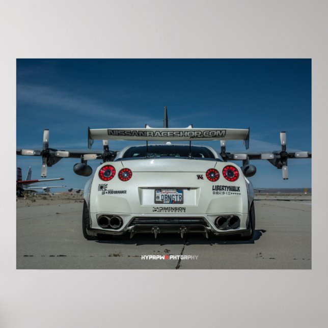 Nissan GT-R35 LibertyWalk Widebody med Flygplan Poster (Framsidan)