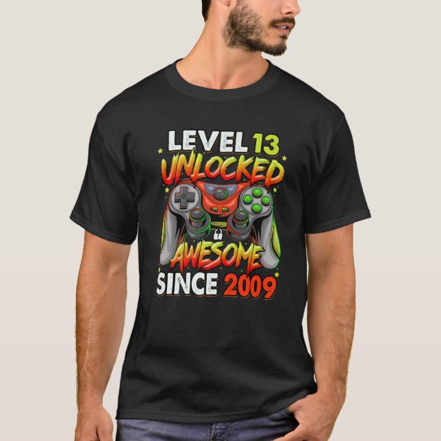 Nivå 13 olåst Fantastisk sedan 2009 13:e födelseda T Shirt (Framsida)
