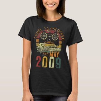 Nivå 13 Olåst Fantastisk sedan maj 2009 Vinatge V T Shirt